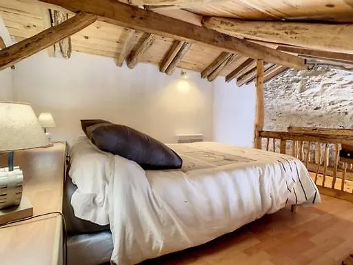 Gîte de montagne   Les Pivoines   à Nistos França
